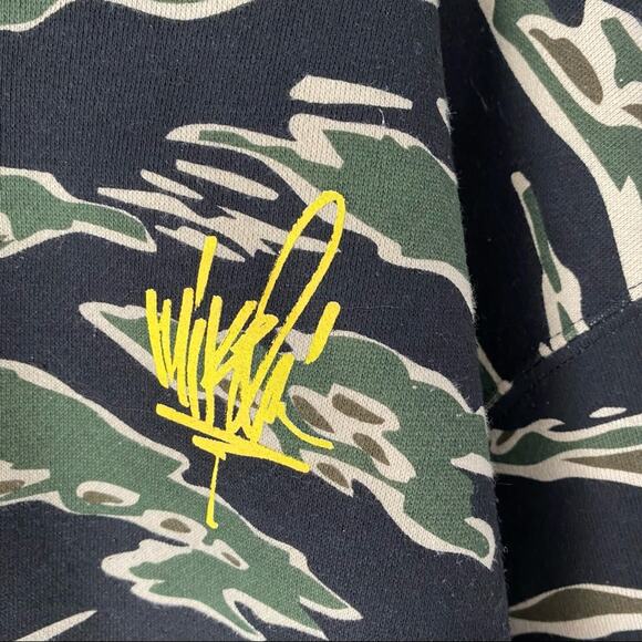 Mike Shinoda Line Sketch Green Camo Hoodie NWOTS medium - Picture 3 of 8